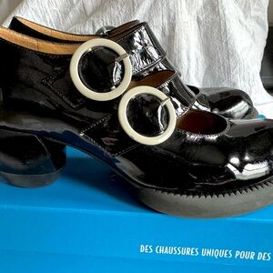 John Fluevog Go Groovy Aubrey Black
